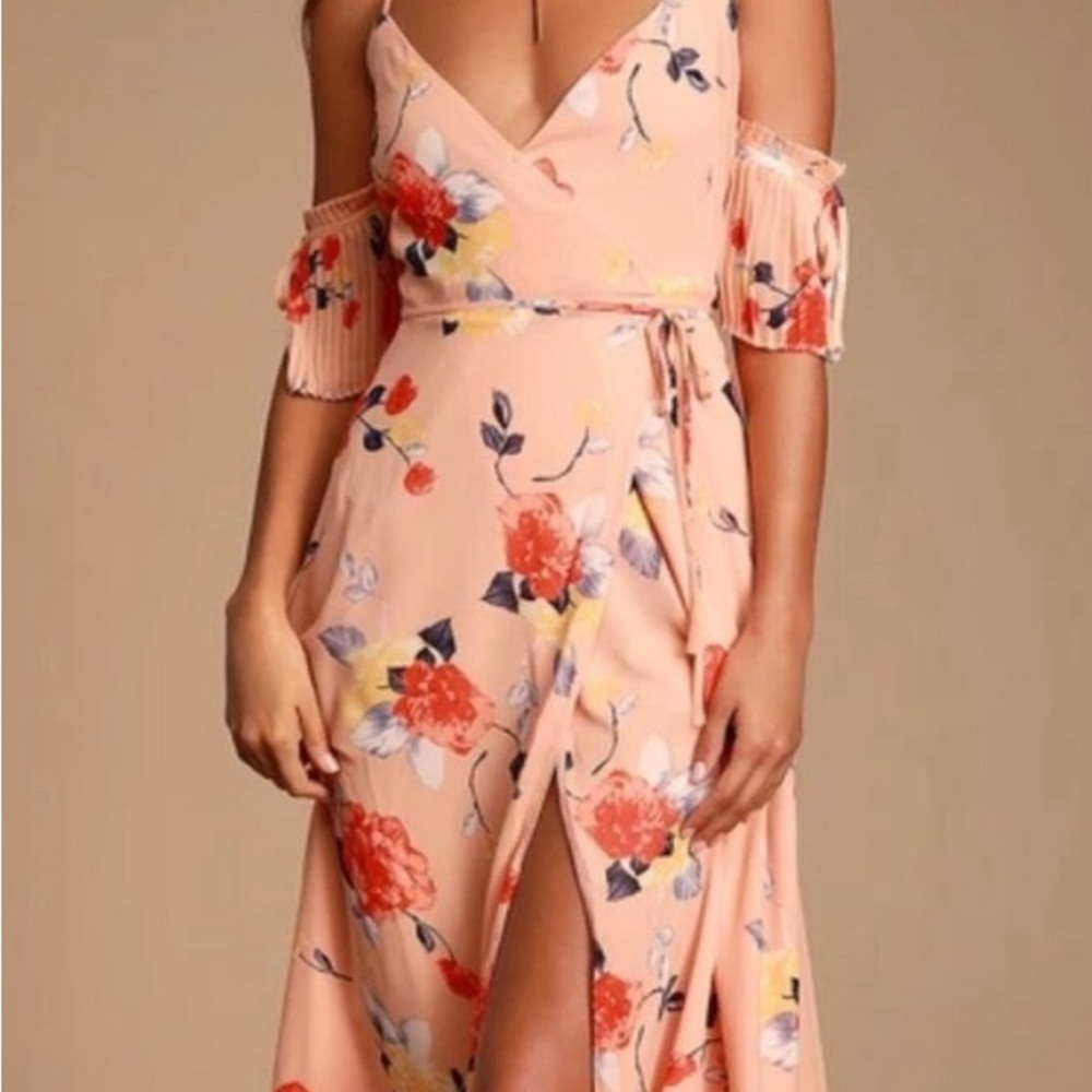 Lulus heart’s delight peach floral wrap dress